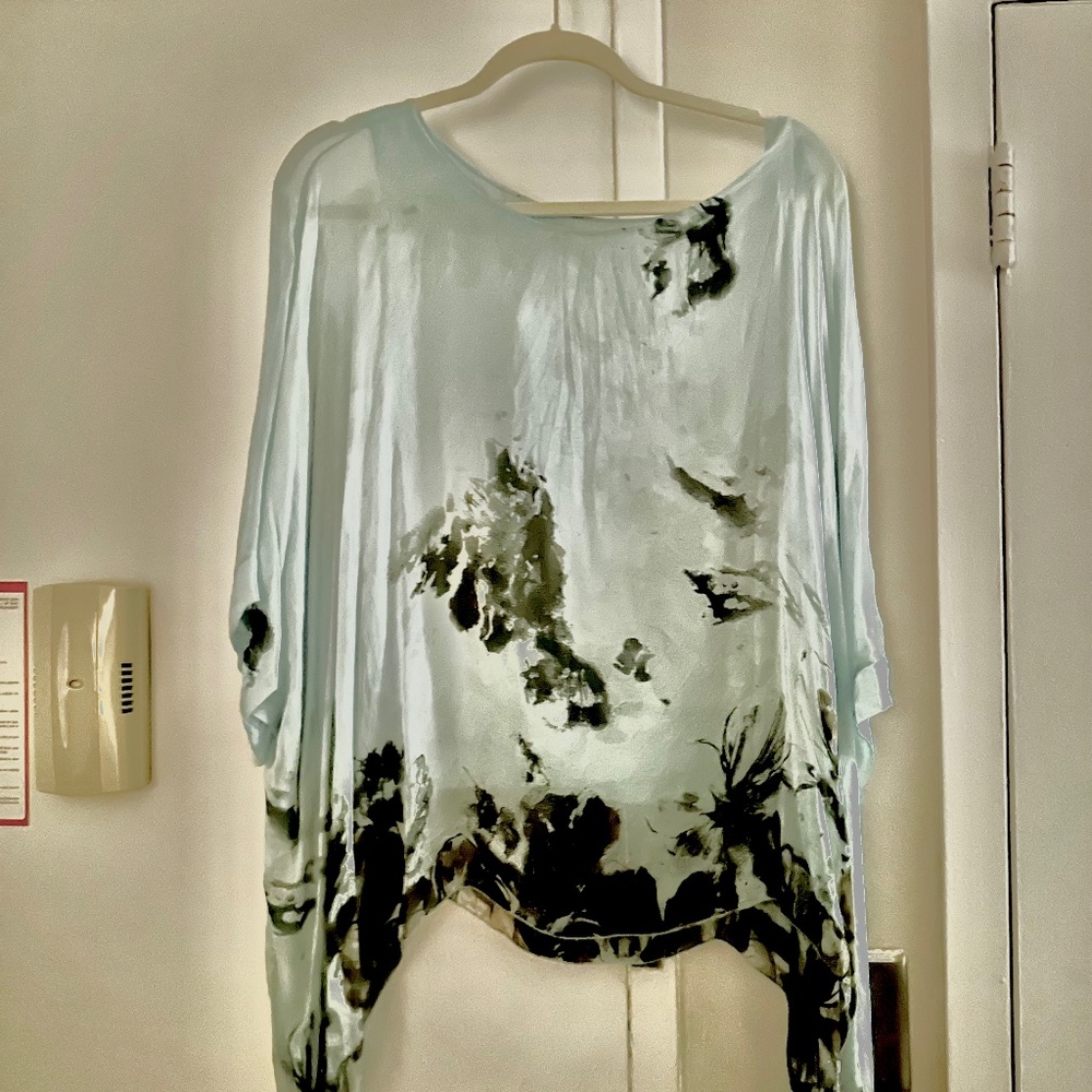 Meo Meli Silk Viscose Cover-up cape blouse. Made in Italy